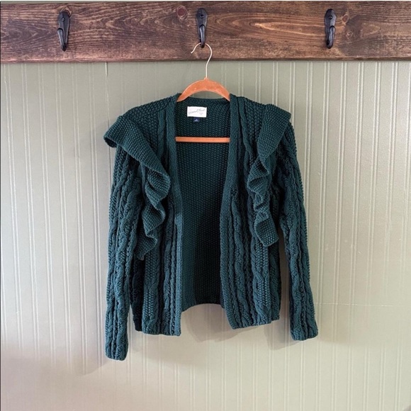 Universal Thread Sweaters - Universal Threads cute green knit‎ open cardigan with ruffles xs